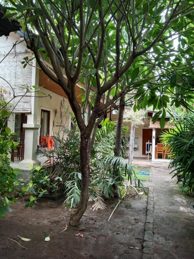 Pondok Aldi Hostel Amed  Exterior photo