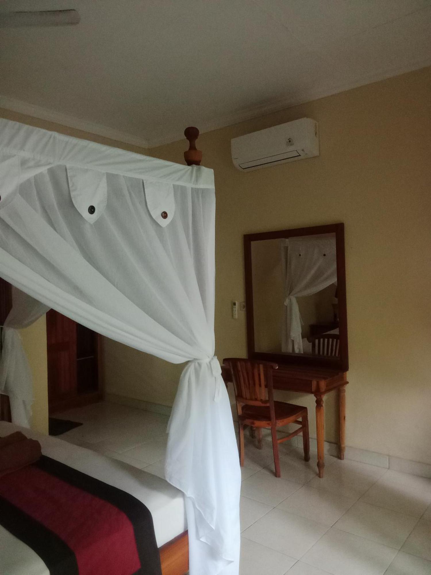 Pondok Aldi Hostel Amed  Exterior photo